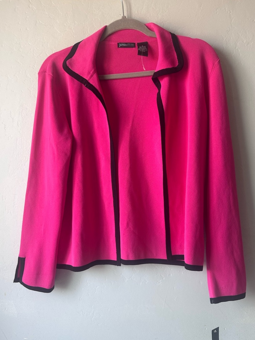 NWT Yarns & Stiches Hot Pink Open-Front Blazer Black Trim Stretchable Size Small